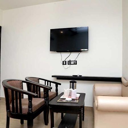 Hotel Vinayak Lifestyle Hotels Lucknow Exterior photo